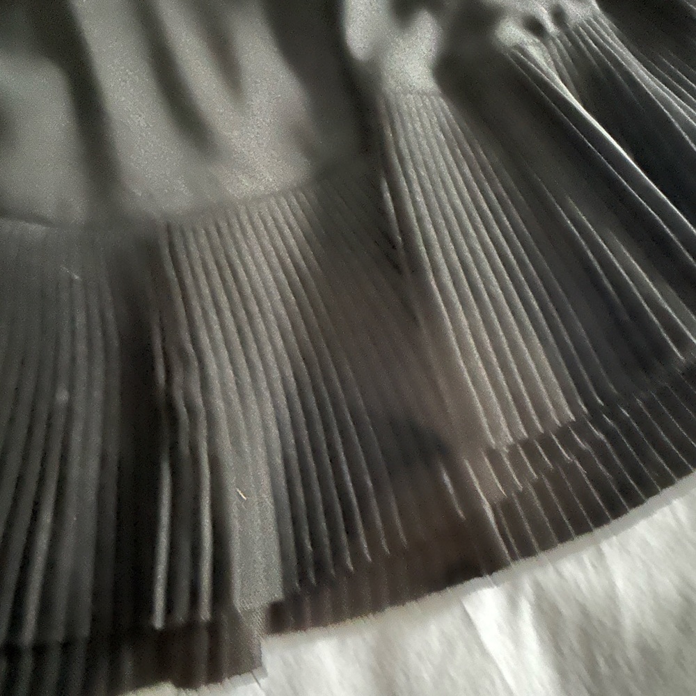 Givenchy skirt - Picture 3 of 3